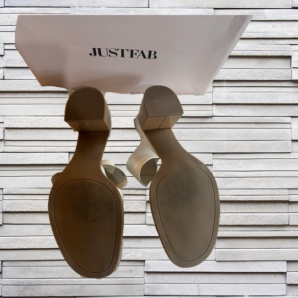 JUSTFAB White SlideOn Summer Shoes Sz. 11 - Picture 6 of 6